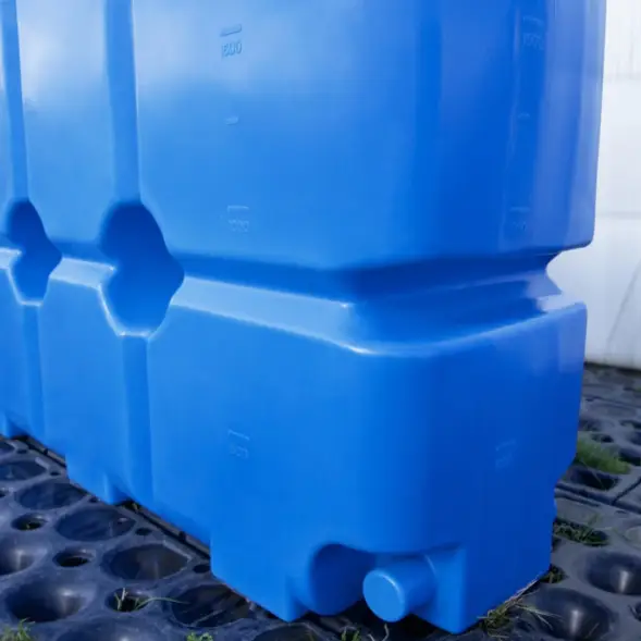 Емкость ST 2000л с патрубками 100мм под плотность до 1.2 г/см3 с откидной крышкой синяя