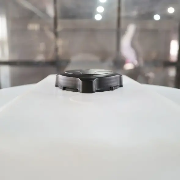 Емкость L 1000л OIL белая