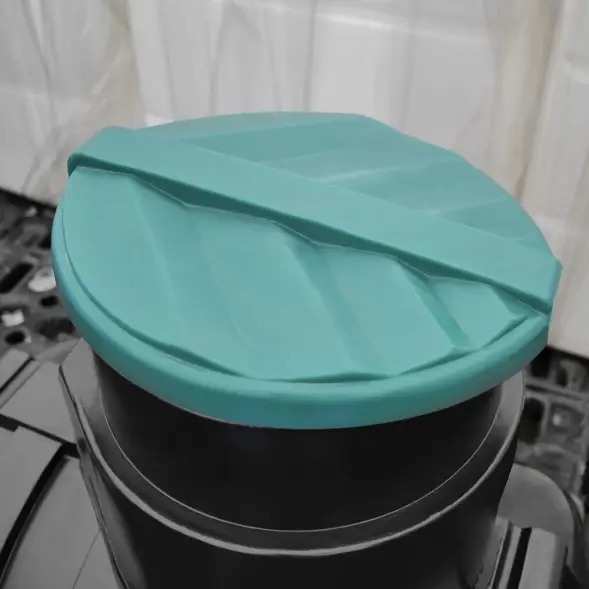 Емкость подземная U 1250 oil черный