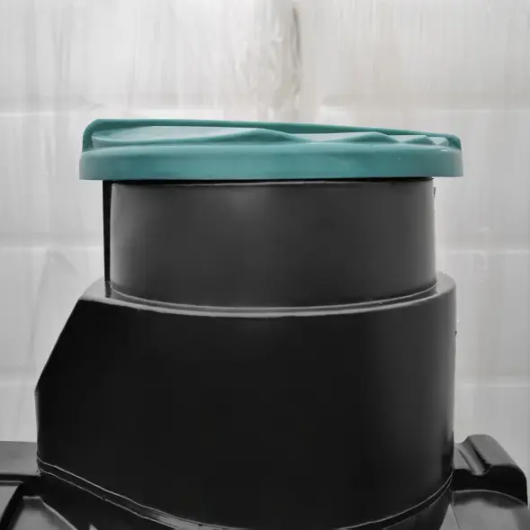 Емкость подземная U 1250 oil черный