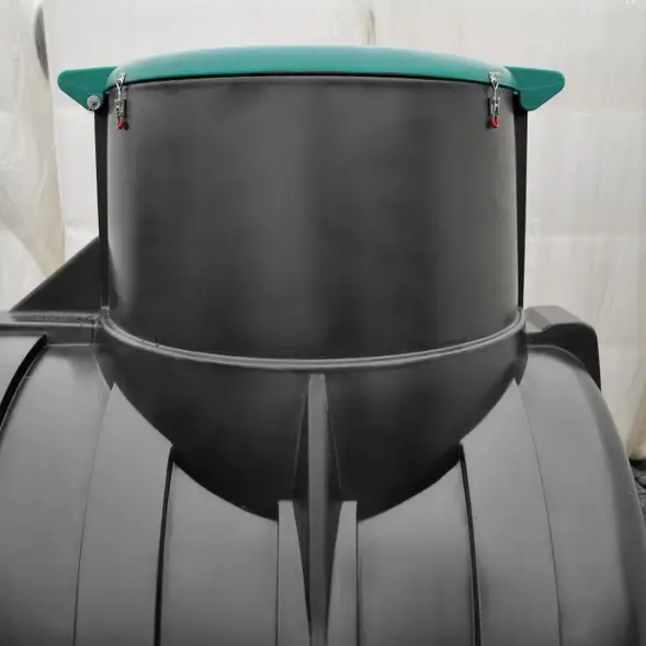 Емкость подземная U 3000 черный