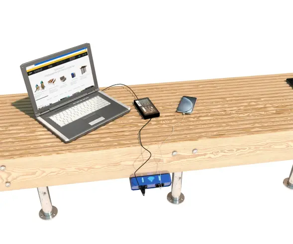 Зарядное устройство и точка доступа Wi-Fi «Валли» 2xUSB и 1x220V