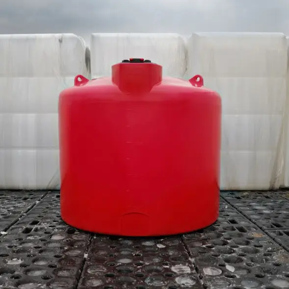 Емкость TRN 5000л КАС с откидной крышкой красная