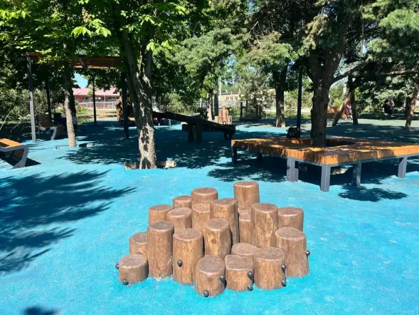 Пирамида из бревен HARDWOOD «Камызяк»