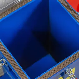 Контейнер герметичный специализированный вертикальный для битых ламп и термометров ГСК 1250, 1250х350х350 мм