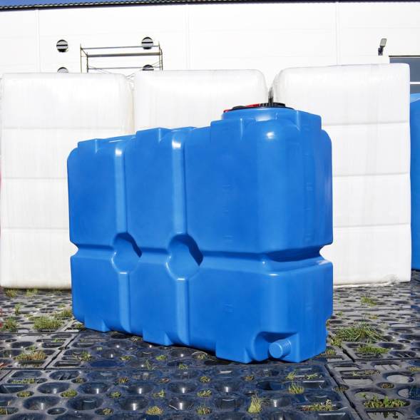 Емкость пластиковая для воды и дизельного топлива ST 2000 л с патрубками d100мм и резьбовой крышкой под плотность вещества до 1.0 г/см3, синий