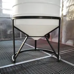 Емкость ФМ 500 л под плотность до 1,2 г/см3 белая в обрешетке